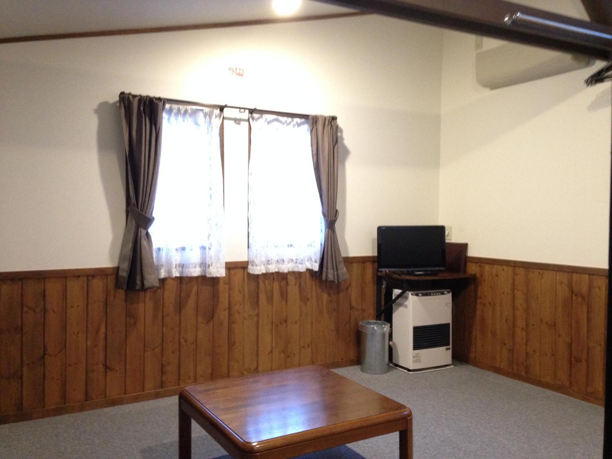 فندق Community House Tyrolien هاكوبا الغرفة الصورة
