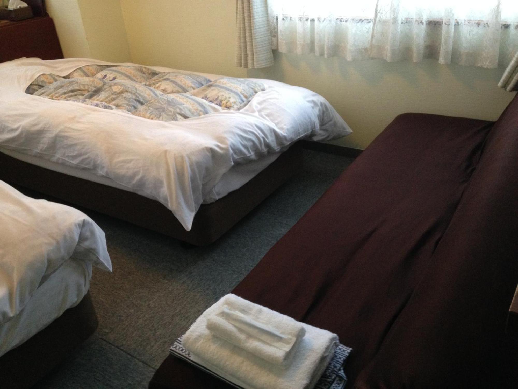 فندق Community House Tyrolien هاكوبا الغرفة الصورة