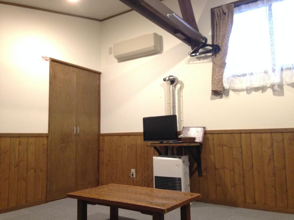 فندق Community House Tyrolien هاكوبا المظهر الخارجي الصورة